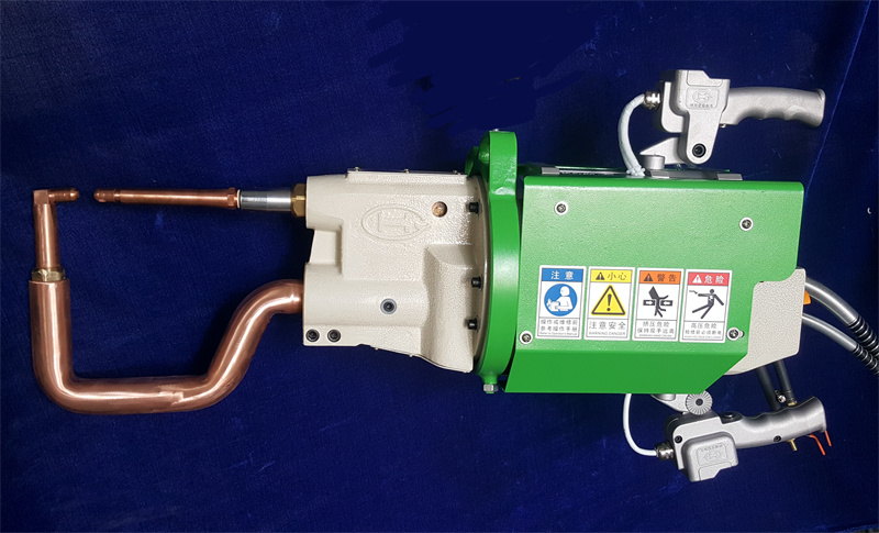一体式悬挂点焊机
